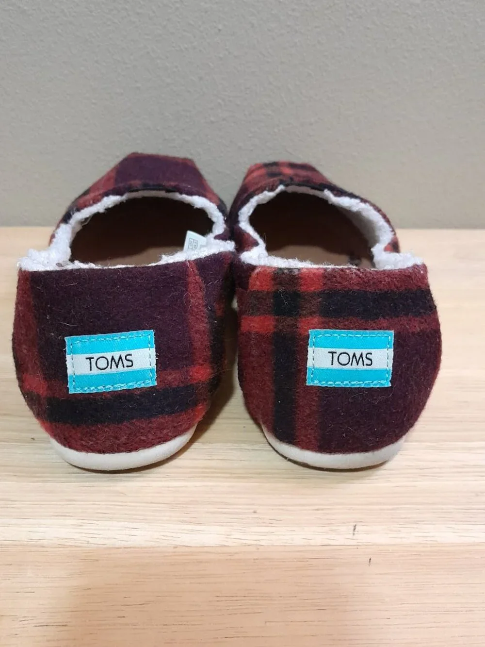 TOMS Alpargata Cozy Slip-On Loafers Red Maroon Plaid Flannel Sherpa Womens 7.5